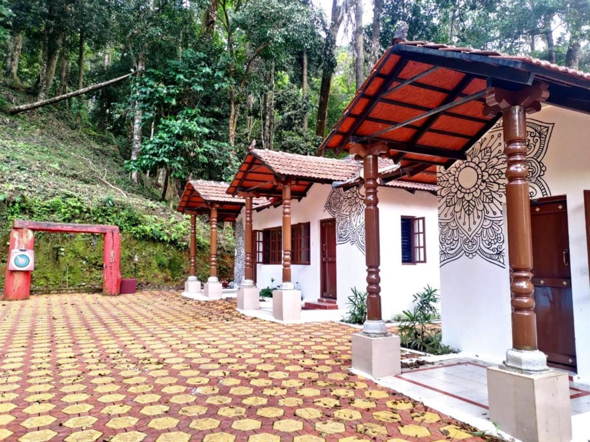 Qexperiences Coorg Hotel Madikeri Ngoại thất bức ảnh