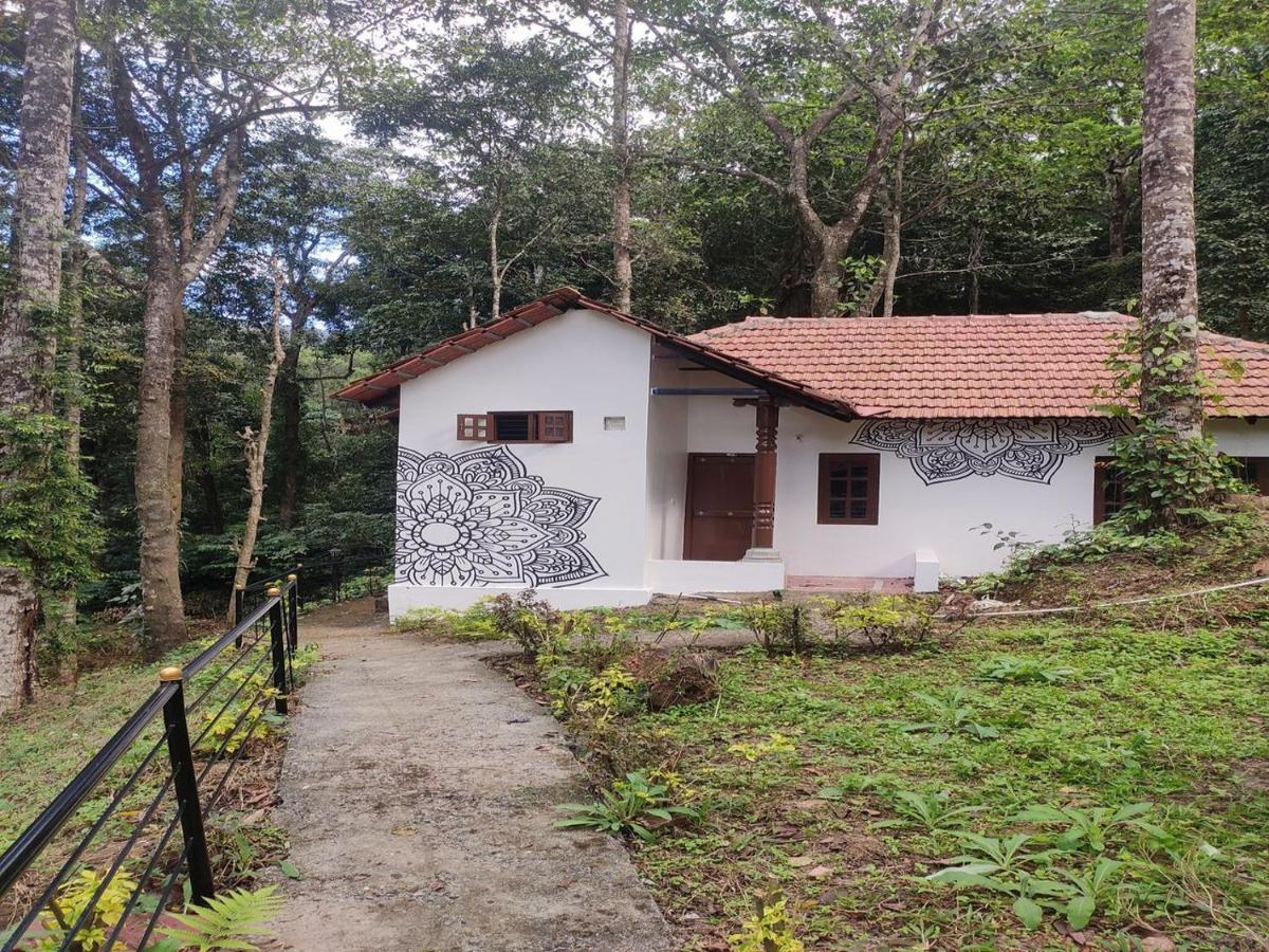 Qexperiences Coorg Hotel Madikeri Ngoại thất bức ảnh